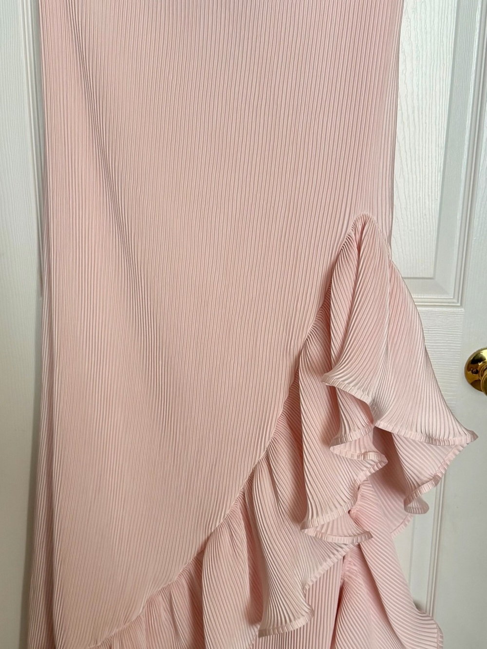 PrettyLittleThing Blush Pink Halter Ruffle Maxi Dress - Picture 5 of 8